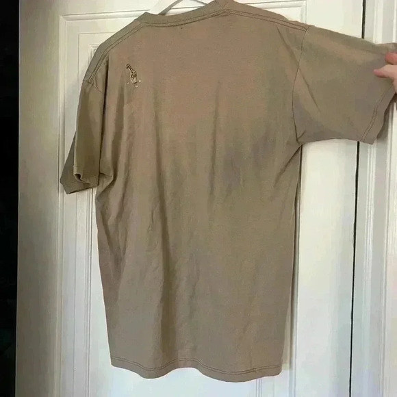 Sand-colored T-Shirt size L with lion, giraffe & cheetah embroidered animals - Picture 9 of 10